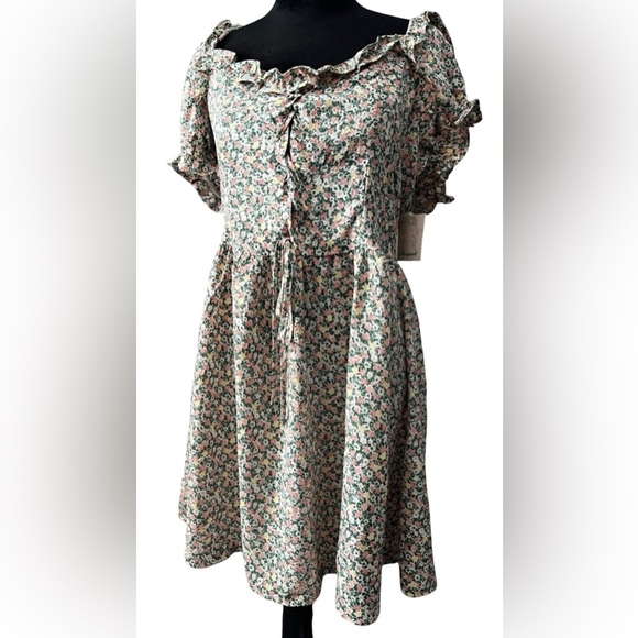 Passport Dresses & Skirts - Passport Ditsy Floral Mini Sundress Printed A-line Flare Size Large $90 NWT